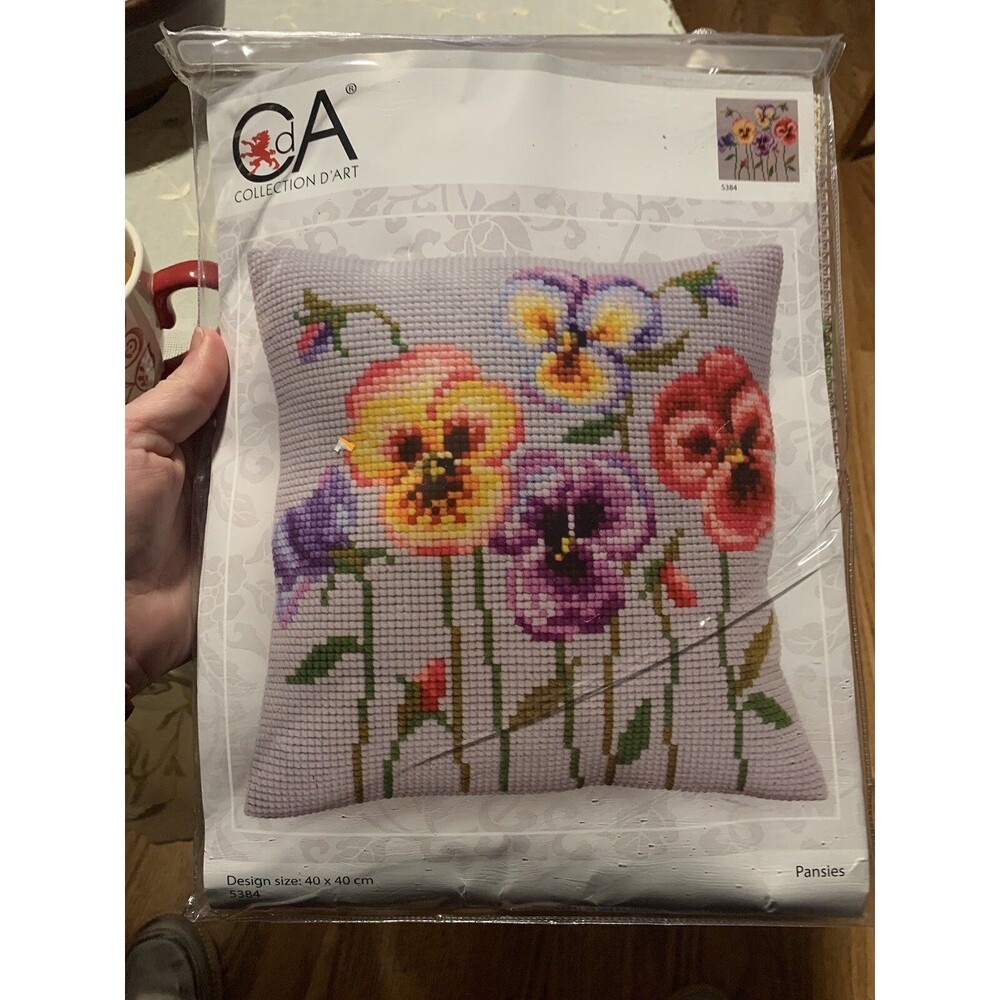 CdA stamped cross stitch kit cushion "Pansies" 5383, 40x40cm, DIY